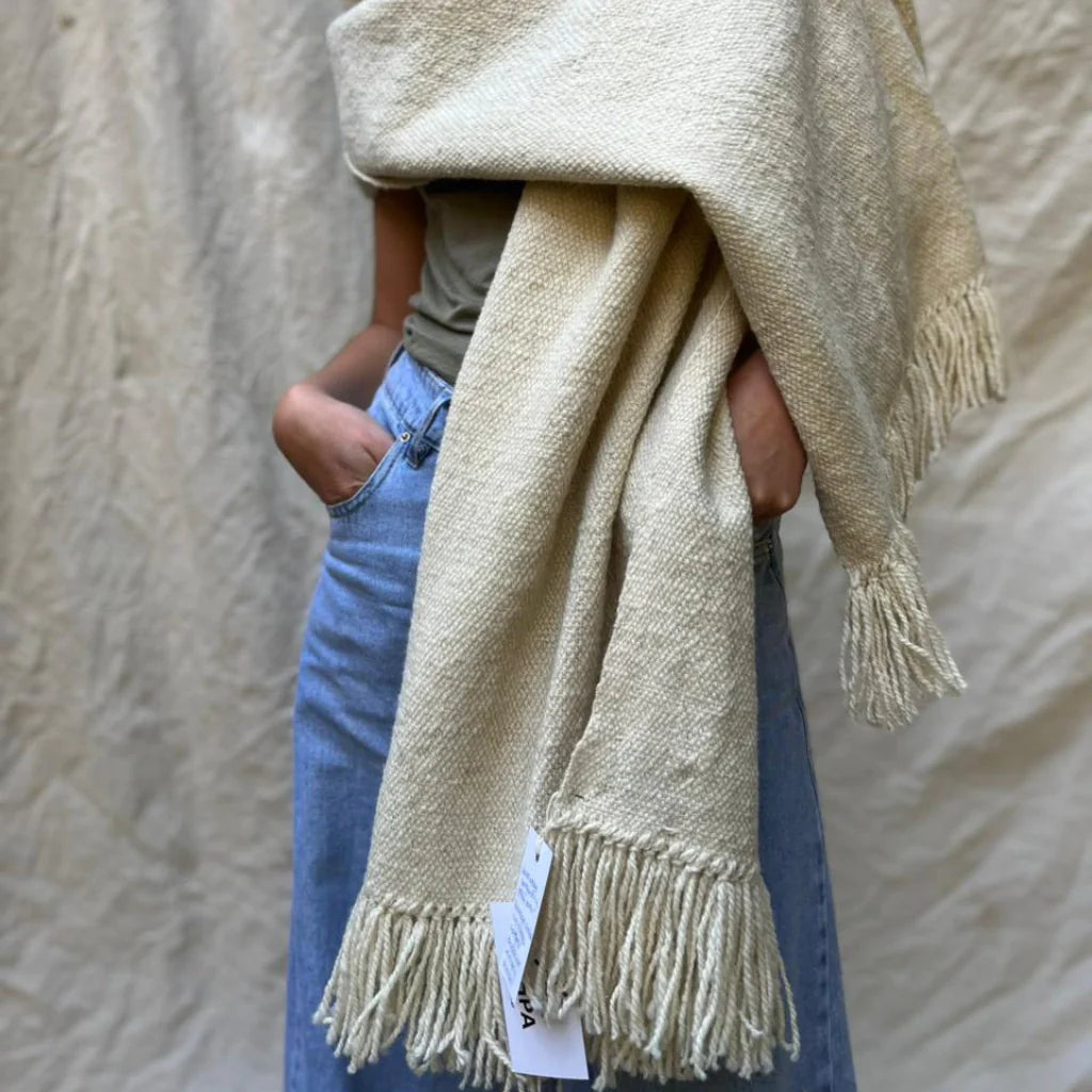 Mantón Tero — Hand-Knitted