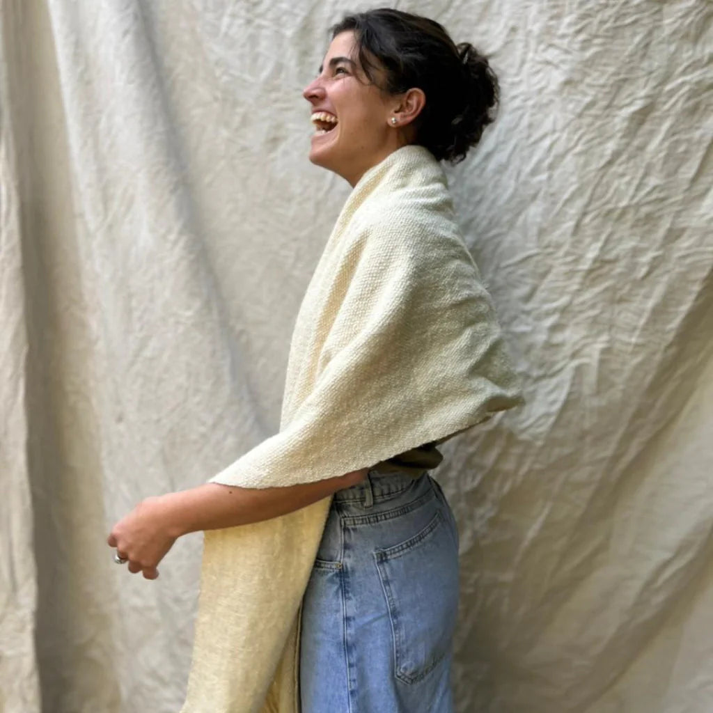 Mantón Tero — Hand-Knitted